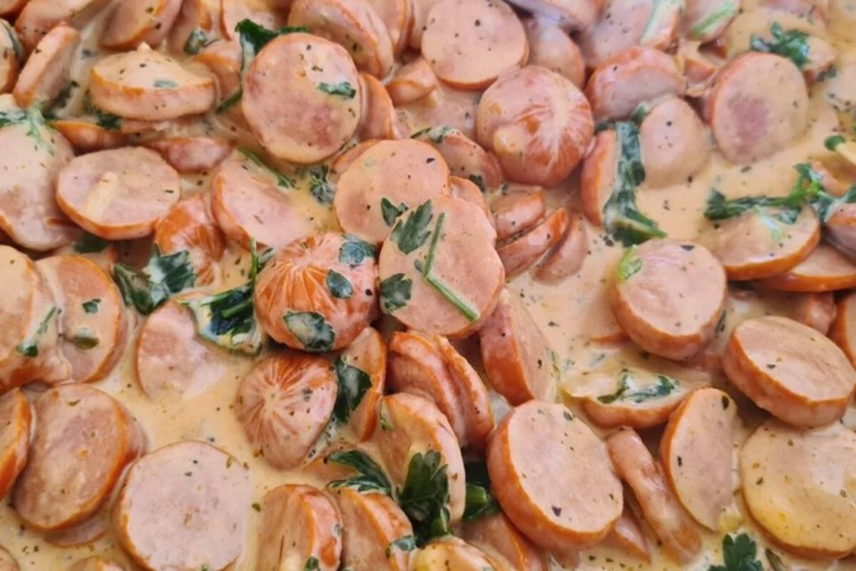 strogonoff de salsicha