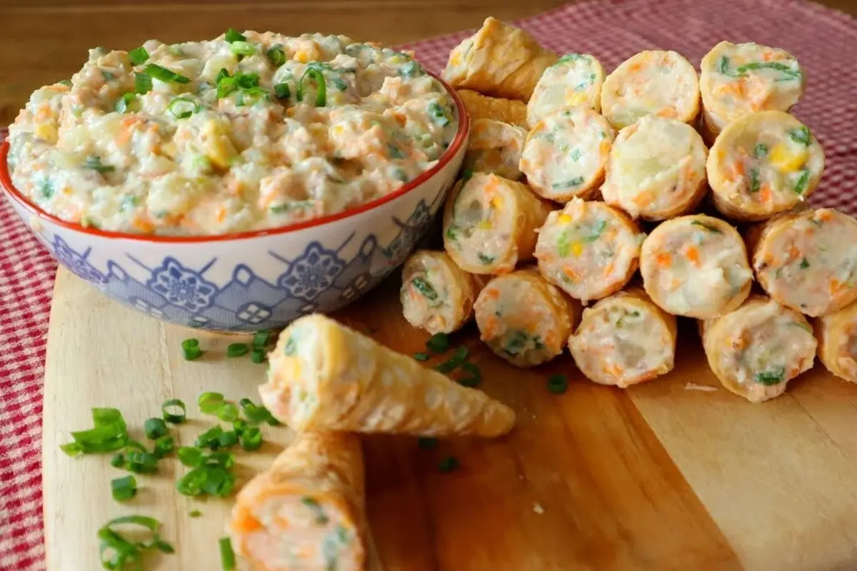 Canudinhos de Atum e Maionese