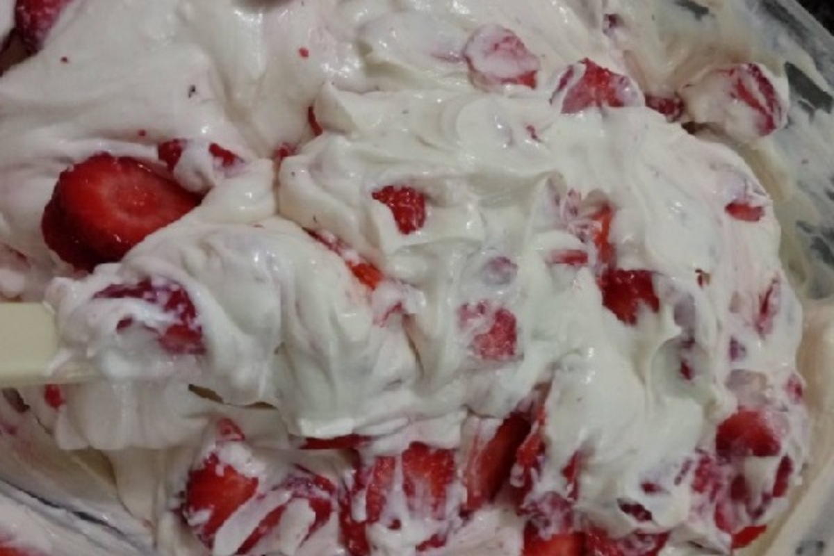 Creme Suiço com Morango